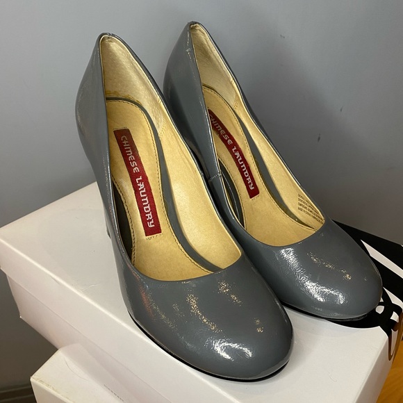 Chinese Laundry - 3.5” block heel - “Devote” - size 5.5 - grey - good condition - Picture 6 of 9